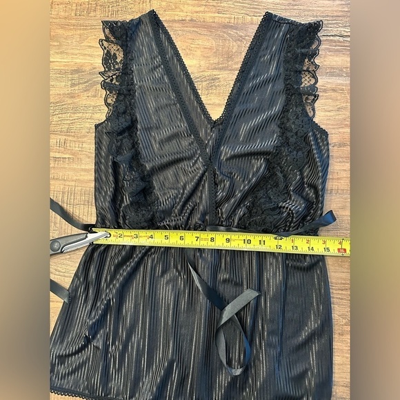 Vintage Stroke of Midnight  - Black Chemise Size M BEAUTIFUL LACE - Picture 14 of 16